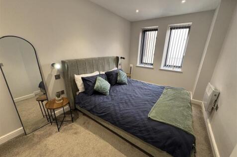 1-bed House, E Parade, Leeds
