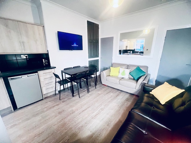 5-bed House, Bruce Rd, Sheffield