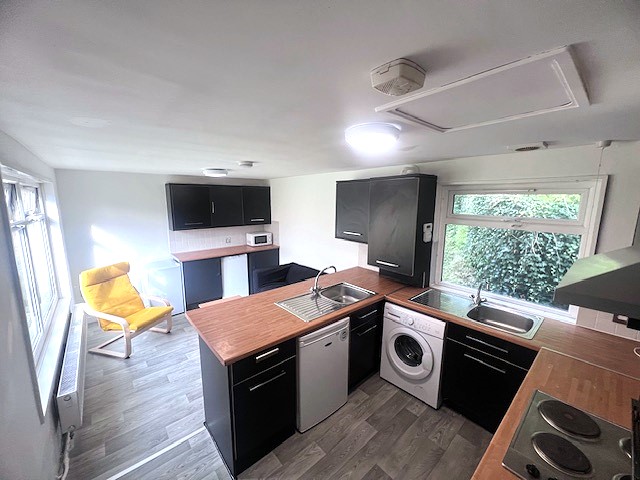 6-bed House, Park Village, 200 Norfolk Park Rd