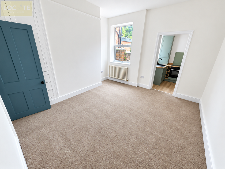 36 Woodfield Grove, Eccles, photo 3 of 18