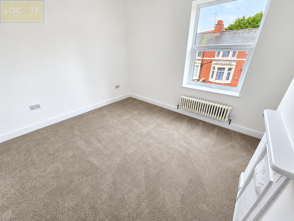 36 Woodfield Grove, Eccles, photo 7 of 18