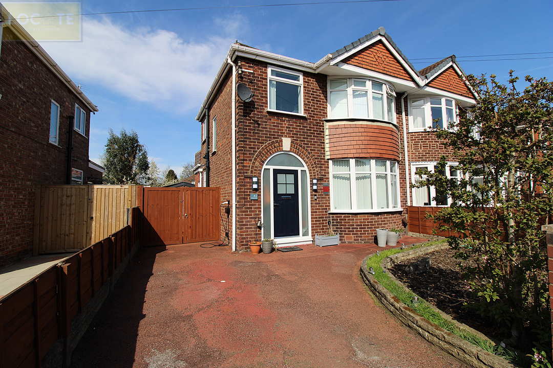 36 Woodfield Grove, Eccles, photo 11 of 18