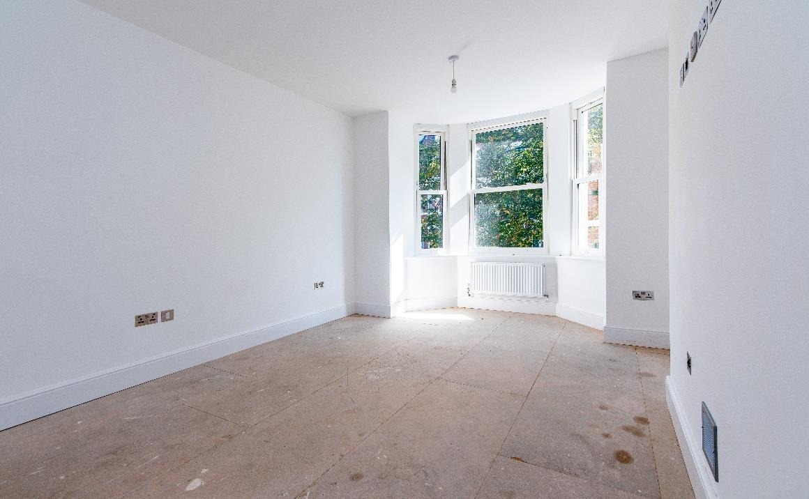 Flat 2, 46a Forest Road West, Nottingham NG7 4EQ, photo 5 of 6