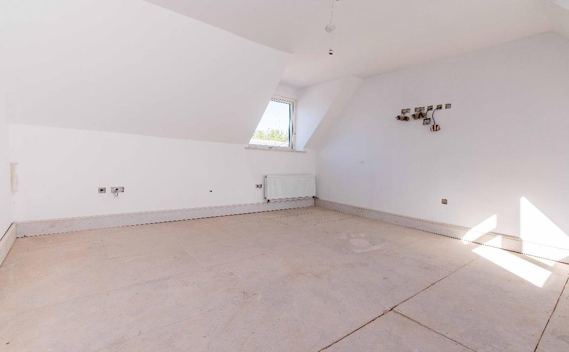 Flat 3, 50 Forest Road West, Nottingham NG7 4EQ, photo 7 of 9