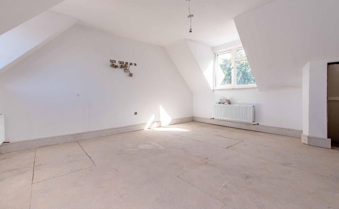 Flat 3, 50 Forest Road West, Nottingham NG7 4EQ, photo 3 of 9