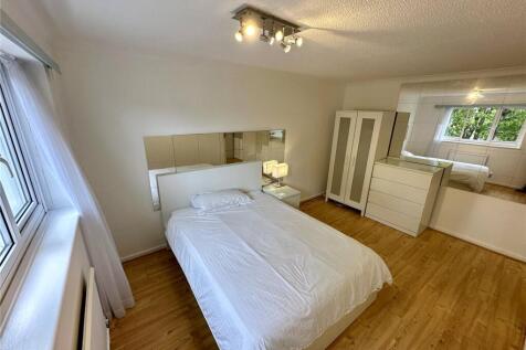 house in Canary Wharf, London E14, UK