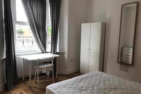 house in Canary Wharf, London E14, UK