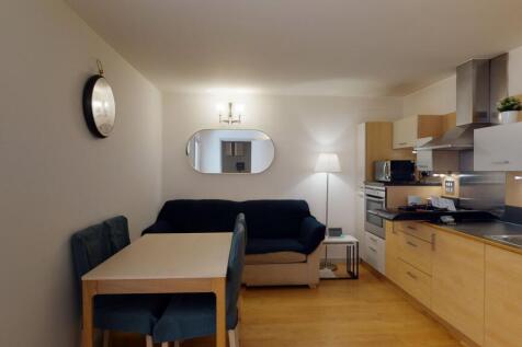 house in Canary Wharf, London E14, UK