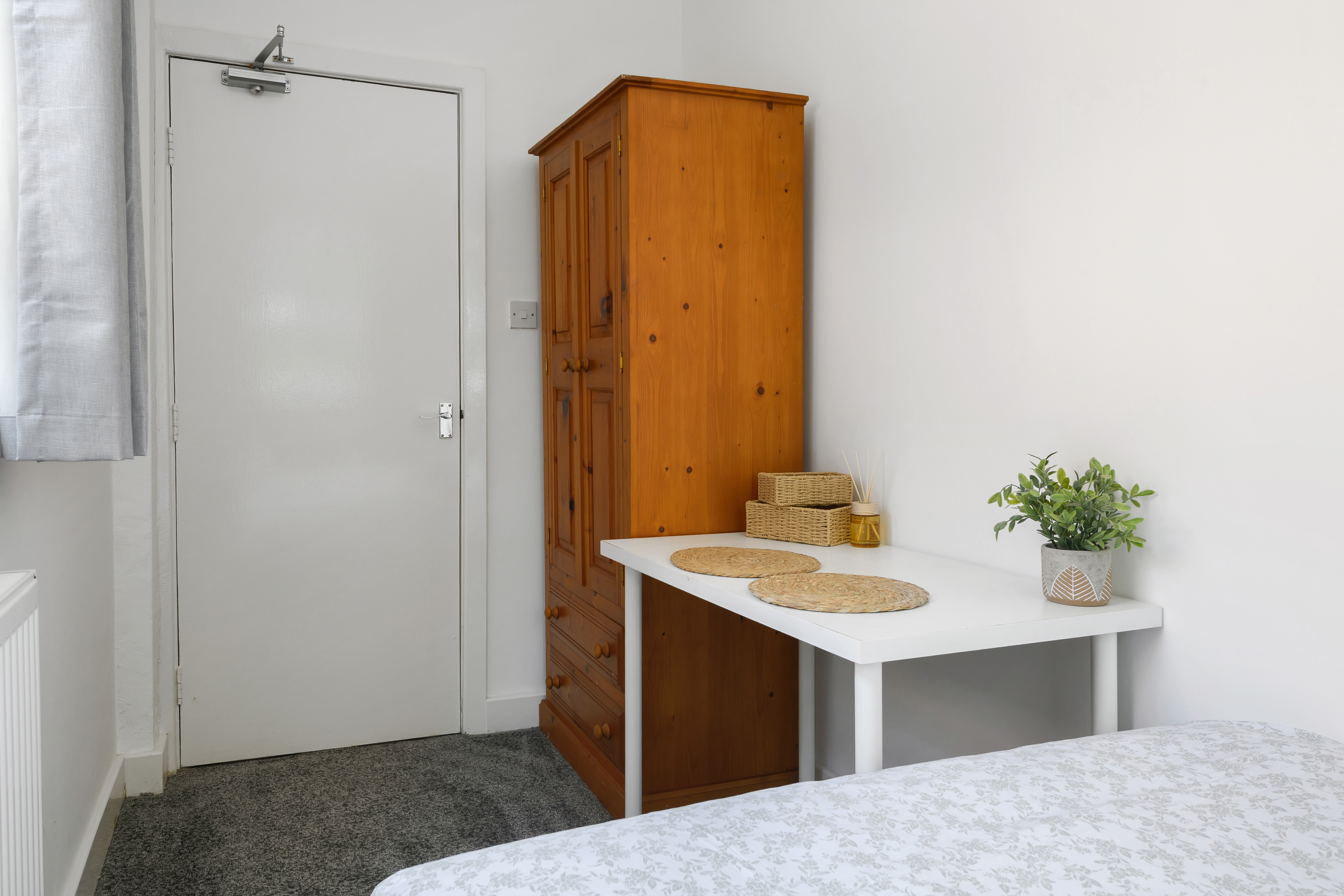 2-bed Flat, Flat 1, 23 Arthur Street